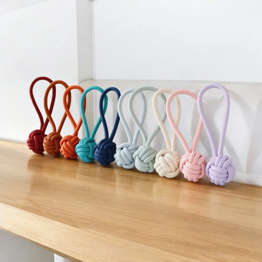 Lio  Slingball Dog Toy